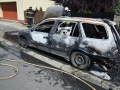 Požár zcela zničil starší osobní automobil v Kladně (Foto: HZS Středočeského kraje)