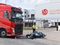 U Kladna havaroval motorkář, nedal mu přednost kamion (Foto: KL)
