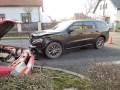 Při srážce dvou vozidel se v Unhošti zranili oba řidiči, jeden vážně (Foto: KL)