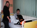 Pejsek Bárt potěšil dětské pacienty v kladenské nemocnici (Foto: Hana Senohrábková)