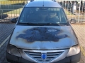 Naproti fotbalovému stadionu v Kladně hořelo auto, hasiči reagovali bleskově (Foto: HZS Středočeského kraje)