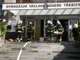 Studenty slánského gymnázia překvapil v pondělí ráno požár v chemické laboratoři (Foto: KL)